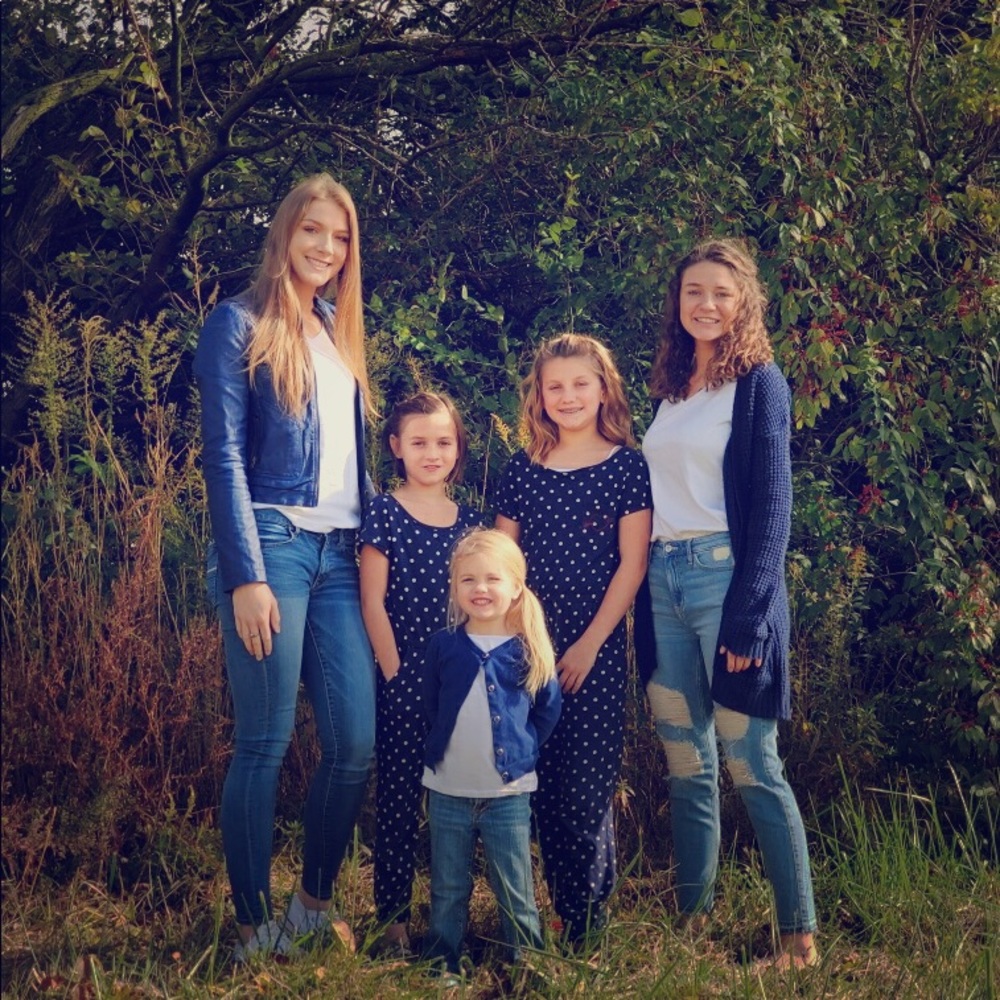 Meet your Posher, Dakota